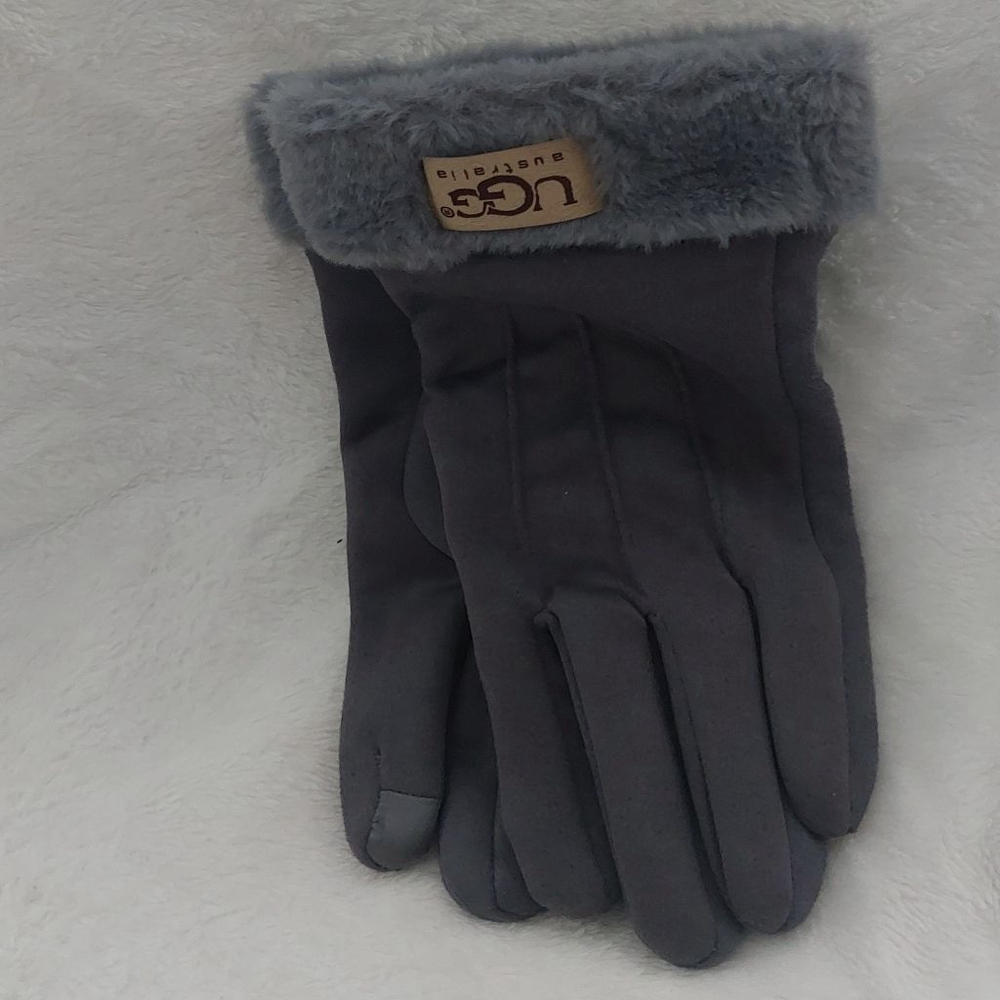 Women's UGG Gray One Size Gloves & Mittens